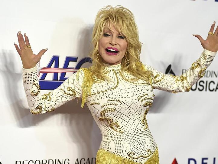 Dolly Parton, eine Frau, die alles kann.