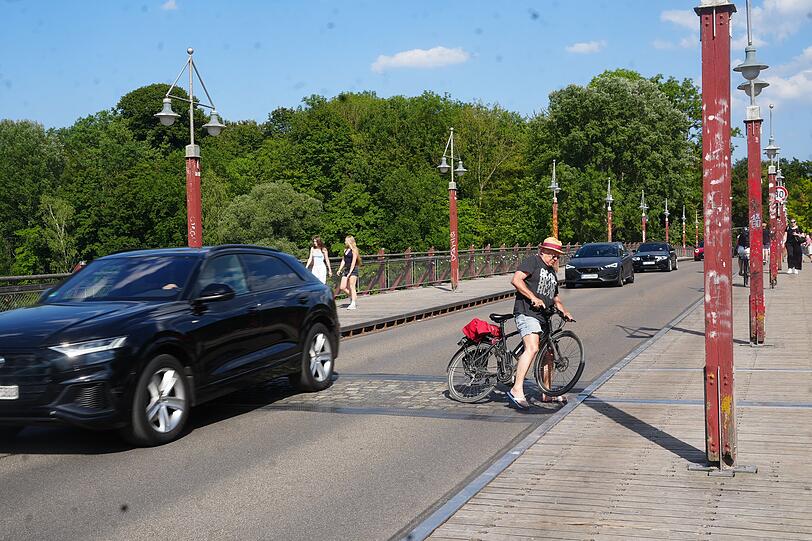 Die Forderung: Eine Ersatzquerung f&uuml;r den motorisierten Verkehr w&auml;hrend der zweij&auml;hrigen Vollsperrung f&uuml;r Autos und Motorr&auml;der.