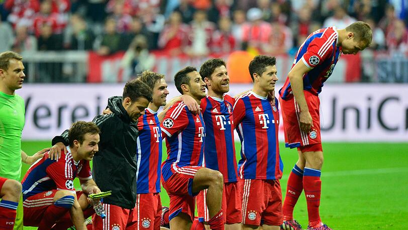 Nach dem Porto-Kracher: Geht's für die Bayern im Halbfinale der Champions League gegen den FC Barcelona? Warten auf die Auflosung... Nach dem Porto-Kracher: Geht's für die Bayern im Halbfinale der Champions League gegen den FC Barcelona? Warten auf die Auflosung...