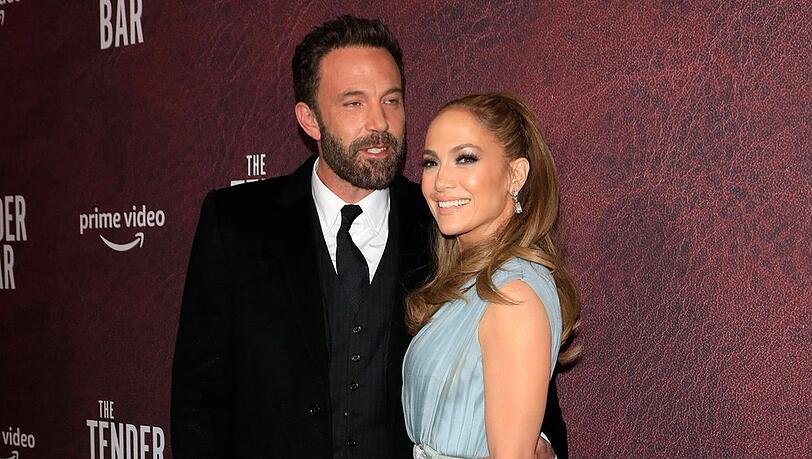 Ben Affleck und Jennifer Lopez, hier im Dezember 2021, haben sich verlobt.