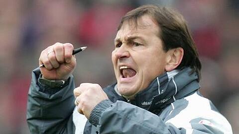 Ewald Lienen: Übernimmt er schon heute bei den Löwen?
