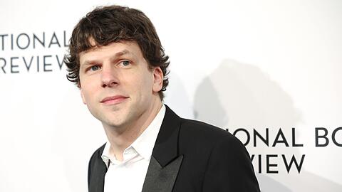 In "The Social Network" spielte Jesse Eisenberg nach Ansicht vieler die Rolle seines Lebens. Dennoch weigerte er sich, f&uuml;r die Fortsetzung "The Social Network" erneut den Facebook-Gr&uuml;nder Mark Zuckerberg zu spielen.