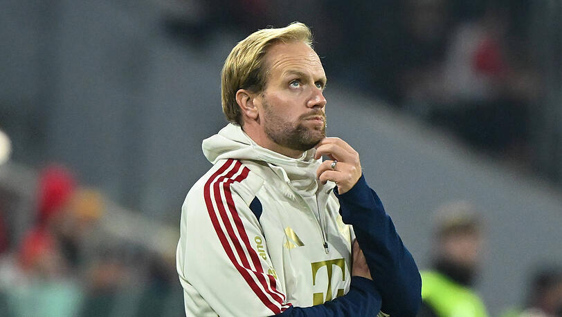 Aaron Danks vertritt derzeit den erkrankten Cheftrainer Vincent Kompany beim FC Bayern.