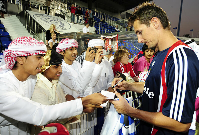Seine Autogramme sind begehrt: Miroslav Klose.