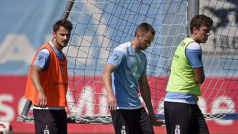 Eric Weeger (l.) wird dem TSV 1860 zum Saisonstart fehlen. Eric Weeger (l.) wird dem TSV 1860 zum Saisonstart fehlen.