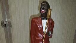 Ganze 56 Zentimeter misst die Statue. Ganze 56 Zentimeter misst die Statue.