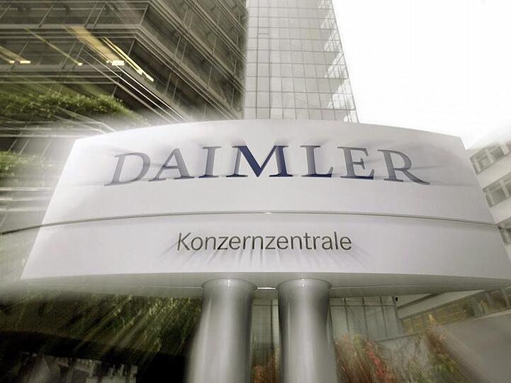 Eingang zur Daimler-Zentrale