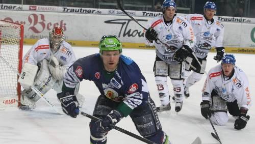 Volle Kraft voraus: Björn Barta (vorn) und seine Tiger-Kollegen haben sich für den Liga-Endspurt viel vorgenommen. Volle Kraft voraus: Björn Barta (vorn) und seine Tiger-Kollegen haben sich für den Liga-Endspurt viel vorgenommen.