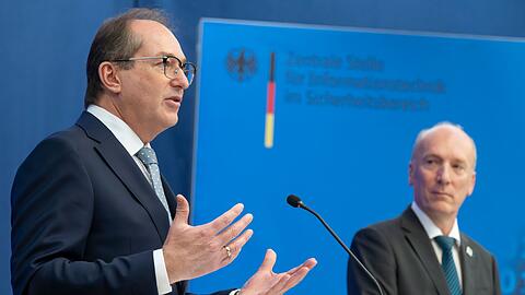 Nach den Worten von Innenminister Dobrindt steht die Vereinbarung mit den islamistischen Taliban über Abschiebungen nach Afghanistan vor dem Abschluss.