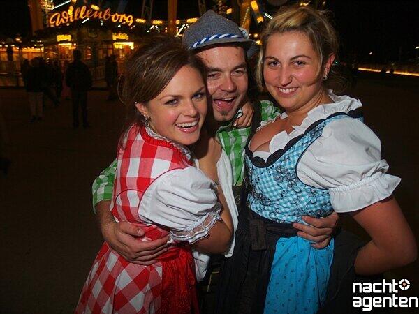 Oktoberfest 2011 auf der Theresienwiese (Dienstag, 20.09.2011). Noch mehr Pics gibts hier www.nachtagenten.de.