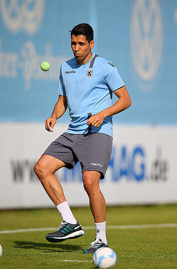 Die Bilder von Karim Matmours erster Trainingseinheit an der Grünwalder Straße.