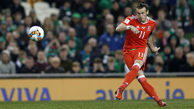 Rot steht Gareth Bale - vielleicht sieht man ihn künftig öfter so.