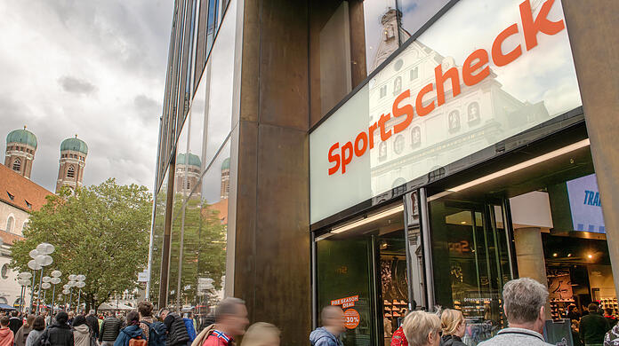 Kaal is Schluss für Sport Scheck in de Neuhauser Straße in München.