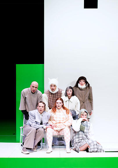 "Die Nashörner" im Volkstheater. "Die Nashörner" im Volkstheater.