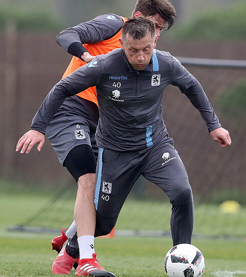 Die Löwen im Trainingslager in Troia: Nach einem Laufstufen-Test zum Start steht am Dreikönigstag wieder der Ball im Mittelpunkt des mehr oder weniger fröhlichen Treibens.
