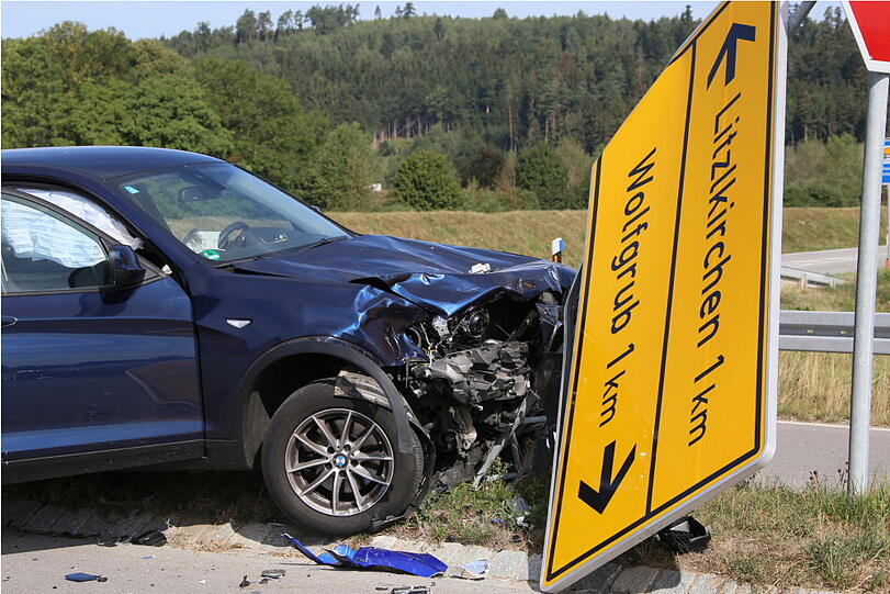 Schrecklicher Unfall auf der Kreisstraße MÜ25 in Richtung Waldkraiburg: Ein Rollerfahrer erlag seinen schweren Verletzungen!