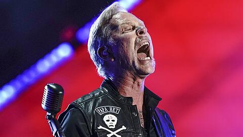 Metallica-Sänger James Hetfield gibt alles auf der Bühne.