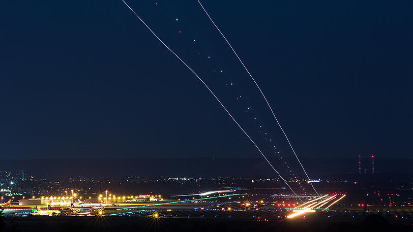 Die Deutsche Flugsicherung warnt vor einem "radikal zunehmendem Problem" durch Drohnen.