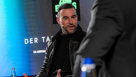 Modesch&ouml;pfer Philipp Plein (l.) im Gespr&auml;ch mit Buchautor Tom Junkersdorf ("Der Code zum Erfolg"). Im AZ-Interview spricht er &uuml;ber seine Liebe zu M&uuml;nchen.