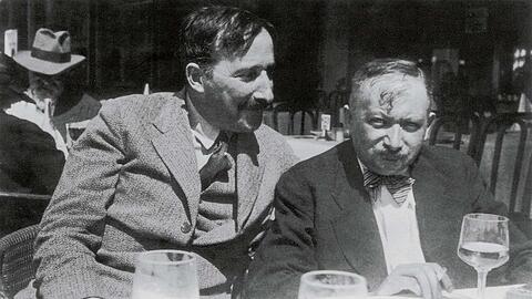 Stefan Zweit mit Joseph Roth (rechts) 1936 in Oostende.