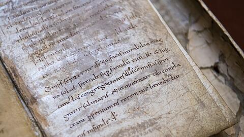 Im Internet werden zahlreiche Zauber angeboten. (Archivbild)