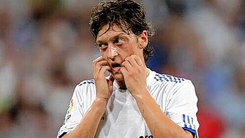 Schwierige Anfangsphase bei Real Madrid: Mesut Özil. Schwierige Anfangsphase bei Real Madrid: Mesut Özil.