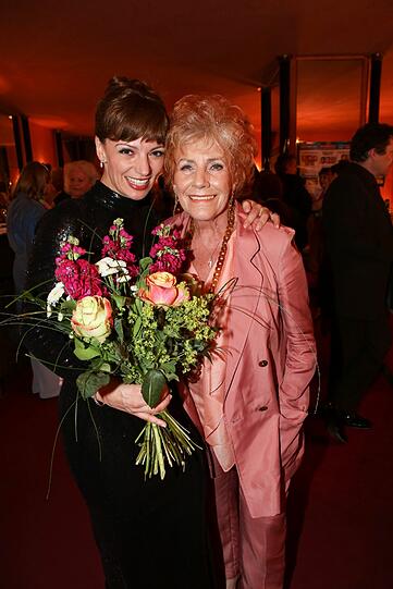Viola Wedekind und Doris Gallart.