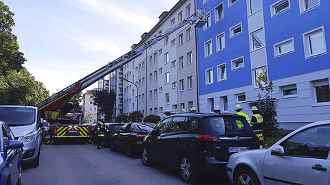 Die Feuerwehr vor Ort in Milbertshofen.