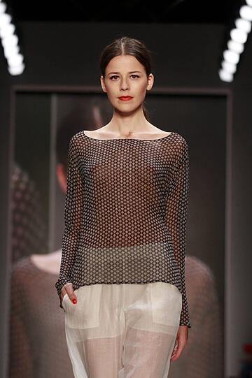 Die Mädchen dürfen auf dem Laufsteg nicht zimperlich sein: Bei der Fashion Week gibt's fast keine Show ohne (fast) nackte Brüste. Die Busenblitzer der sexy Models...