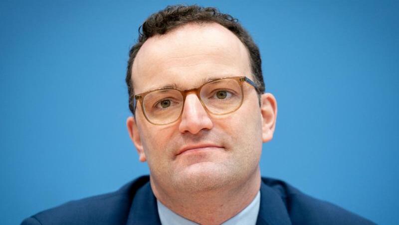Jens Spahn (CDU), Bundesminister für Gesundheit, gibt eine Pressekonferenz. Foto: Kay Nietfeld/dpa Jens Spahn (CDU), Bundesminister für Gesundheit, gibt eine Pressekonferenz. Foto: Kay Nietfeld/dpa