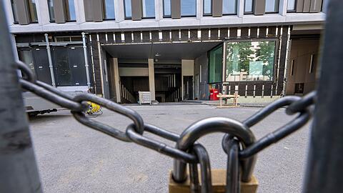 Beim millionenschweren Neubau des Strafgerichts kommt es immer wieder zu Problemen.