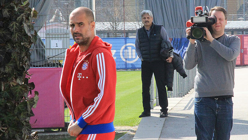 Der FC Bayern absolvierte vor den Augen von Zinedine Zidane eine lockere Trainingseinheit. Der FC Bayern absolvierte vor den Augen von Zinedine Zidane eine lockere Trainingseinheit.