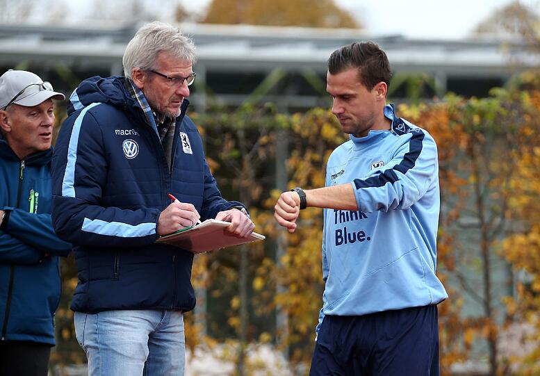 Pieksen und laufen: Die Spieler des TSV 1860 beim Laktattest am Olympiagelände. Klicken Sie sich durch die Bilder.