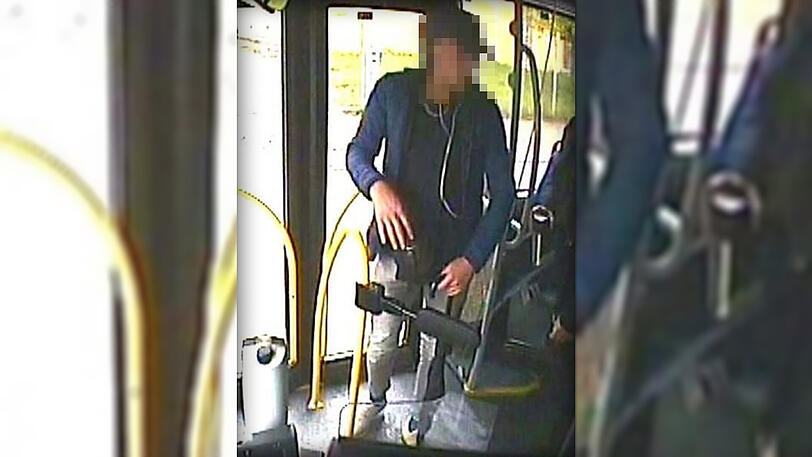 Ein 25-Jähriger beschimpfte und bespuckte einen Busfahrer in Berg am Laim. Er wurde nun gefasst.
