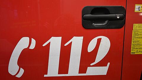 Die Einsatzkr&auml;fte der Feuerwehr l&ouml;schten die Flammen. (Symbolbild)