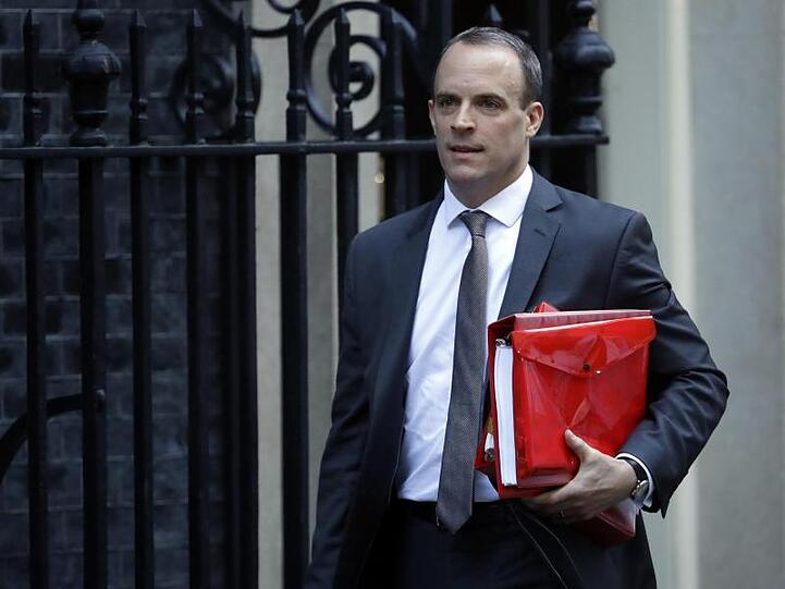 Die härteste Linie in Sachen EU-Austritt fährt Ex-Brexit-Minister Dominic Raab.