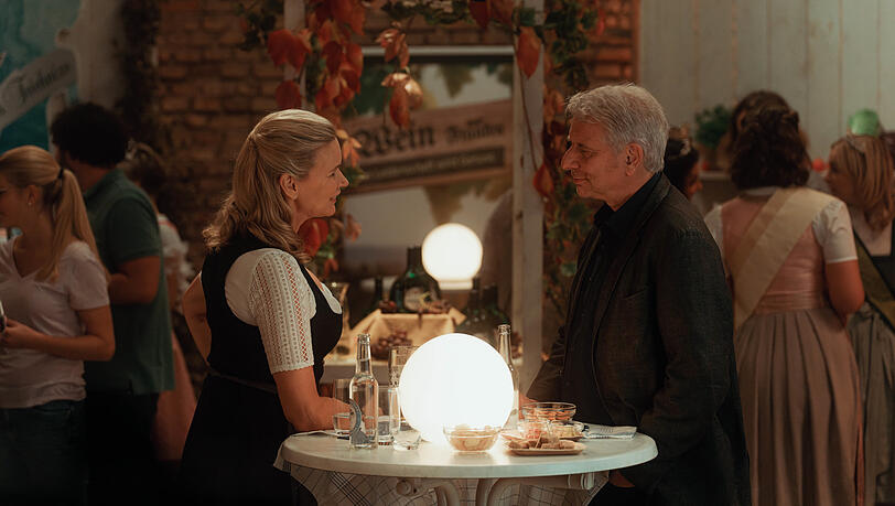 Sylvia (Veronica Ferres) und Franz Leitmayr (Udo Wachtveitl) unterhalten sich.