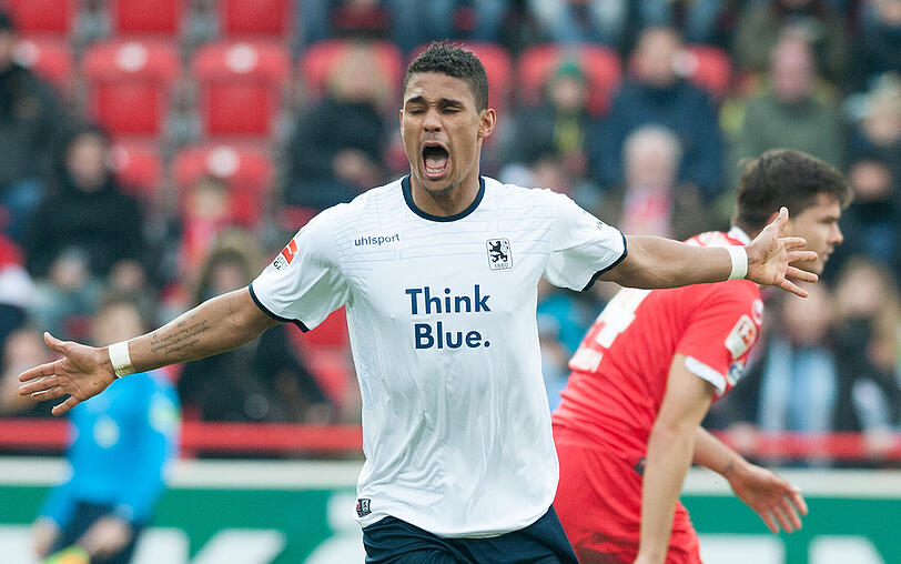 Torjäger Rubin Okotie kann gegen Karlsruhe wieder auflaufen.