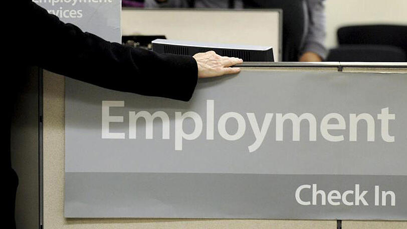 Arbeitssuchende in einem Jobcenter in New York: Die Arbeitslosenquote ist im März auf den tiefsten Stand seit der Finanzkrise gefallen.