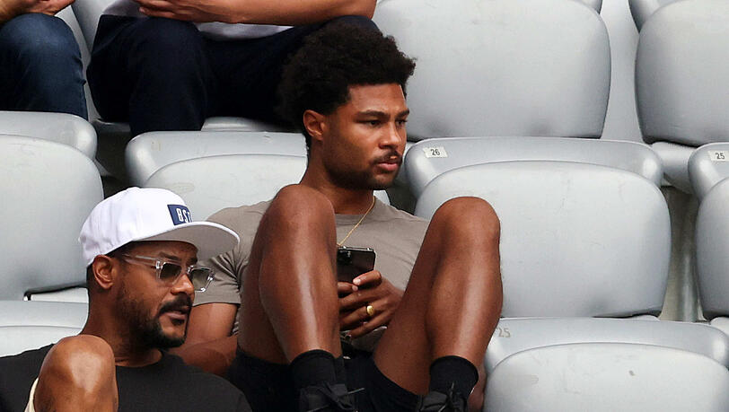 Früher zurück aus dem Urlaub:
Offensivstar Gnabry.