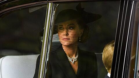 Prinzessin Kate mit besonderem Schmuck zu Ehren von Queen Elizabeth II.