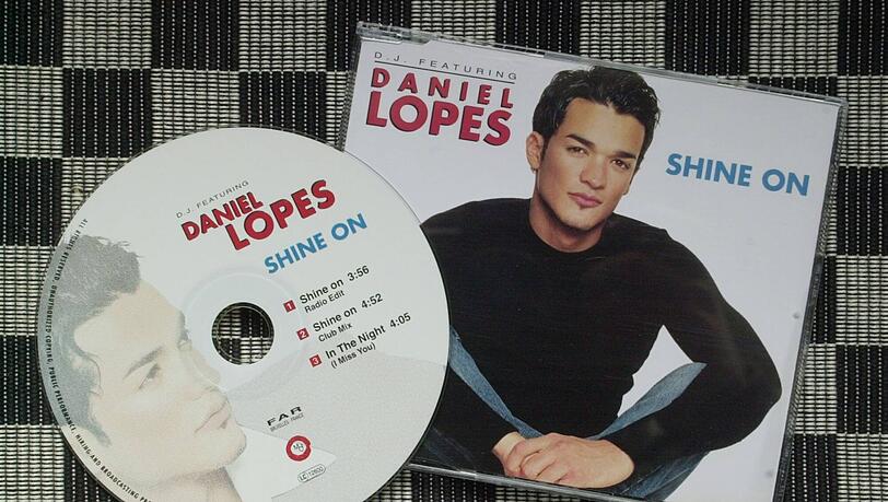 Daniel Lopes' erste Single "Shine On".