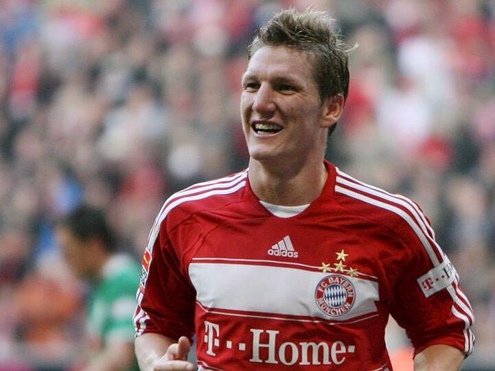 Ein Bayer bleibt Bayer: Bastian Schweinsteiger verlängerte seinen Vertrag beim Rekordmeister bis 2012.