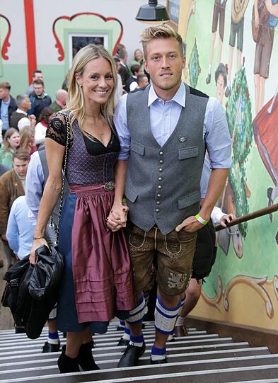 Klicken Sie sich durch die besten Bilder zum Oktoberfestbesuch der Sechzger.