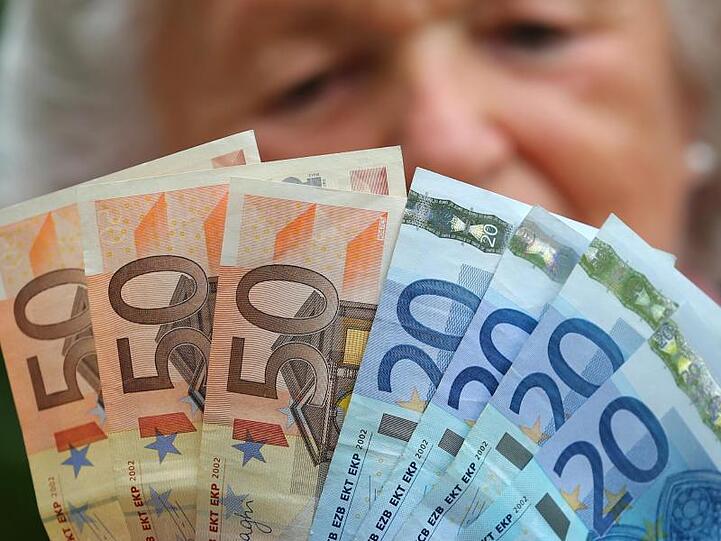 Sollte es vor der Gewährung der geplanten Grundrente für Geringverdiener eine Bedürftigkeitsprüfung geben?