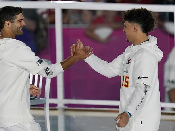 Stars des Super Bowls 2020: Patrick Mahomes (r) und Jimmy Garoppolo.