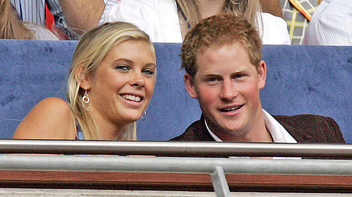 Prinz Harry und seine Ex-Freundin Chelsy Davy beim Gedenkkonzert für Prinzessin Diana im Wembley-Stadion in London 2007.
