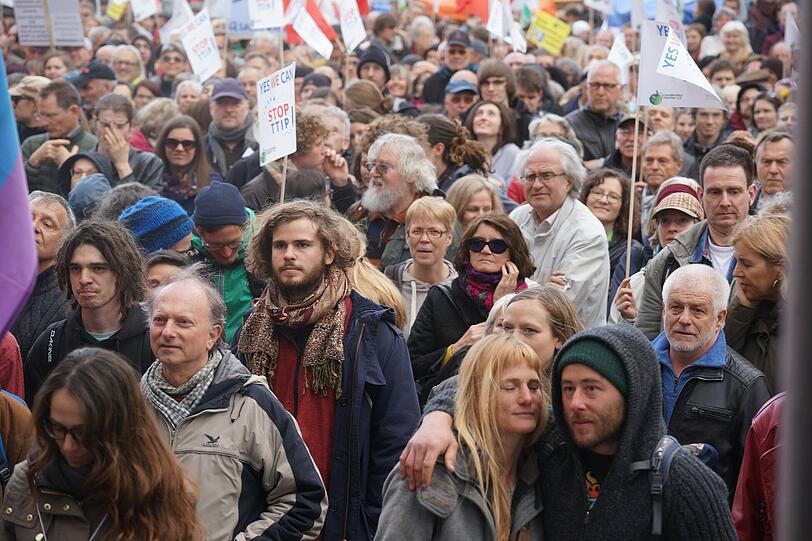 Weitere Bilder der Demonstration gegen das Freinhandelsabkommen TTIP aus München.