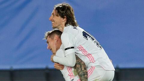 Toni Kroos (l) erzielte das zwischenzeitliche 2:0.