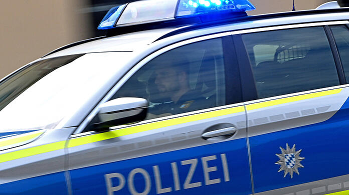 Die unmittelbar eingeleiteten Fahndungsmaßnahmen blieben ohne Erfolg. (Symbolbild)